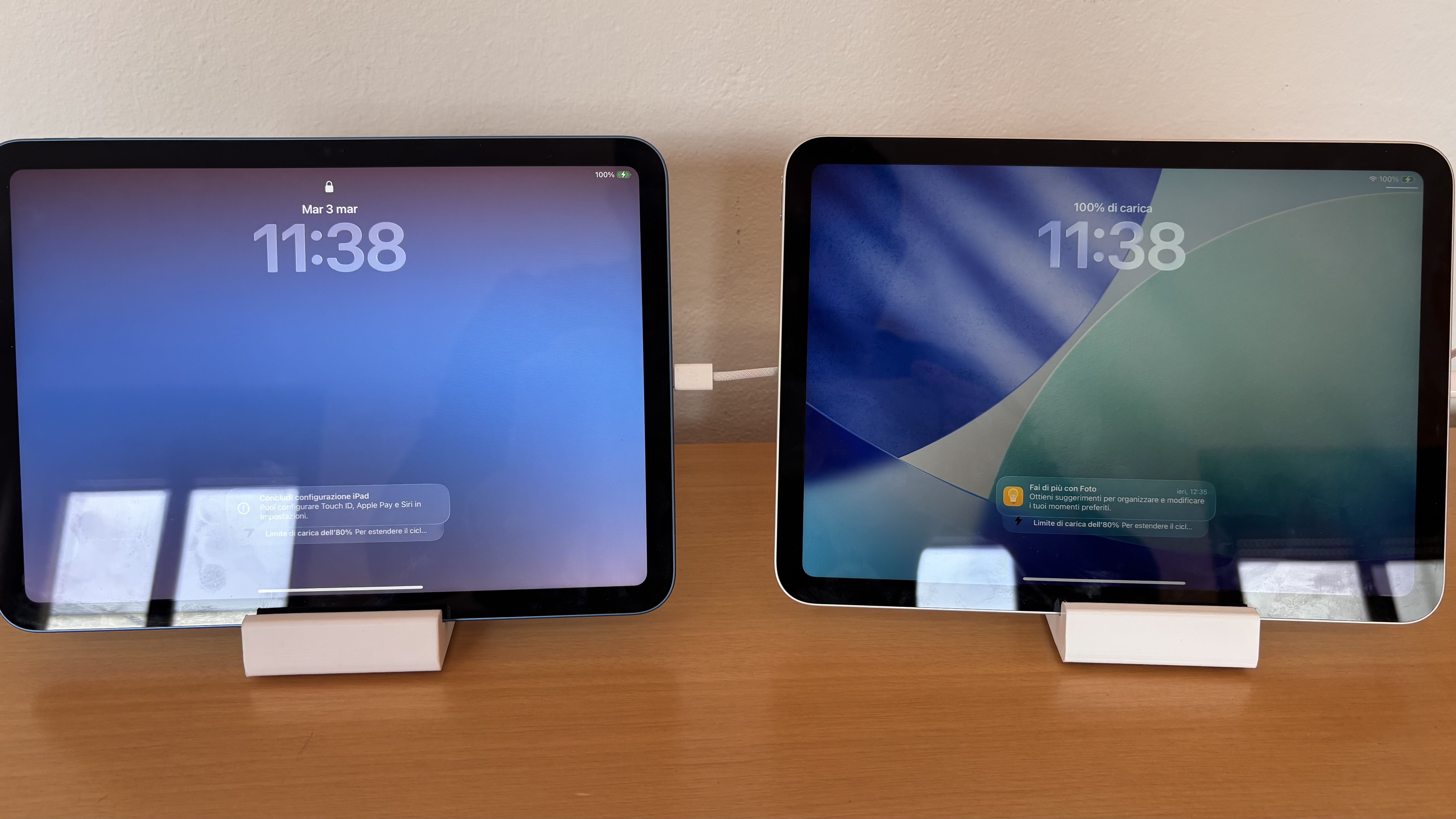 iPad su supporti in ricarica